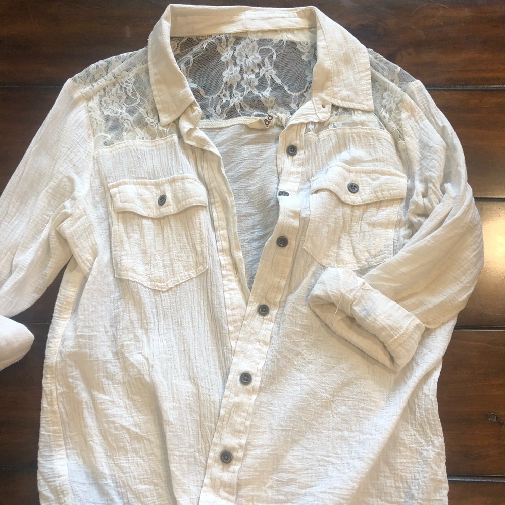 Women’s laced top